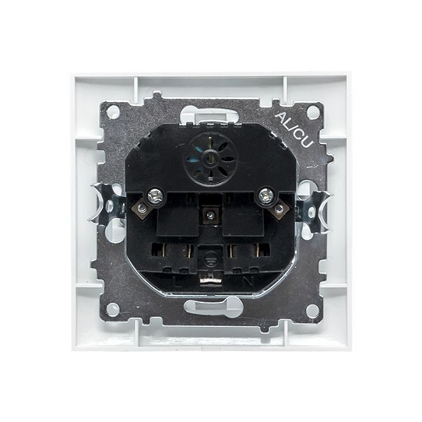 Валенсия розетка 1-местная с/з 16А белая с защ. штор. с 2 USB 2,1А EKF