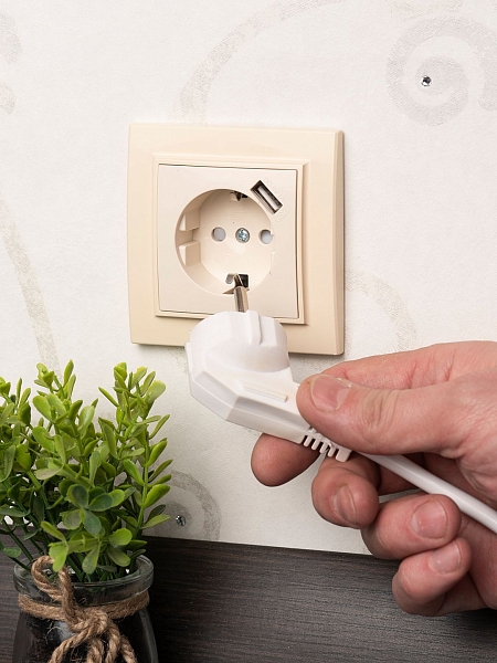 Розетка 1-местная СП с/з Минск 16А бежевая с защ. штор. с USB 1А EKF