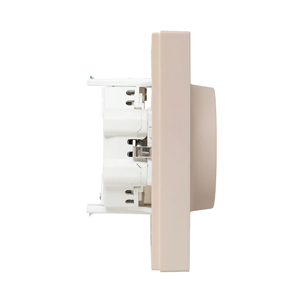Механизм розетки двойной, 16А, с заземлением, со шторками, с рамкой, кремовый Эпика EKF