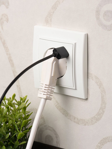 Розетка 1-местная СП с/з Минск 16А белая с защ. штор. с USB 1А EKF