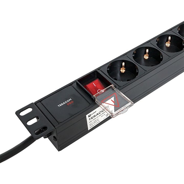 Блок розеток PDU TERACOM PRO 19" 1U 16А/250В 8 розеток Schuko с выключателем шнур питания длиной 2 метра сечение 3x1,5 мм2 вилка Schuko корпус алюминий черный